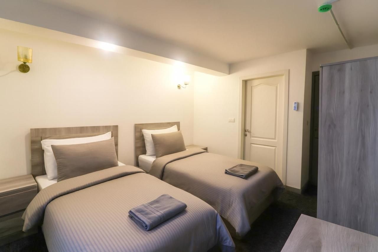 Twin room interior
