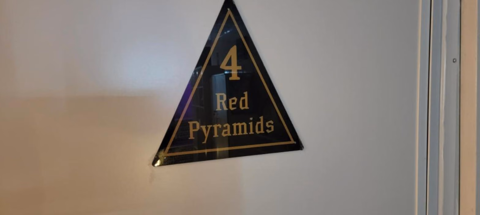 Door sign of Room 4, Red Pyramids